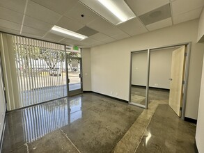 610-760 W Hueneme Rd, Oxnard, CA for lease Building Photo- Image 2 of 9