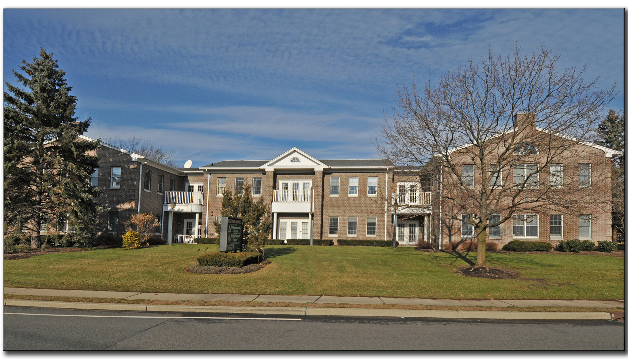 947 Linwood Ave, Ridgewood, NJ for sale Primary Photo- Image 1 of 1