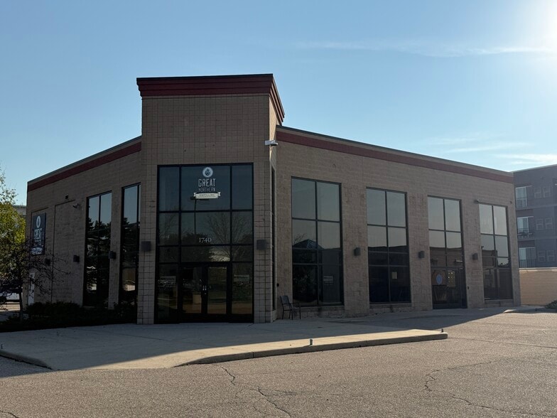 1740 Park Ave, Plover, WI for sale - Building Photo - Image 1 of 20