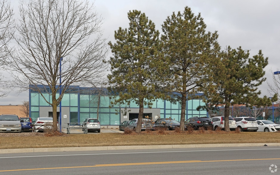 145 Traders Blvd E, Mississauga, ON for sale - Primary Photo - Image 1 of 8