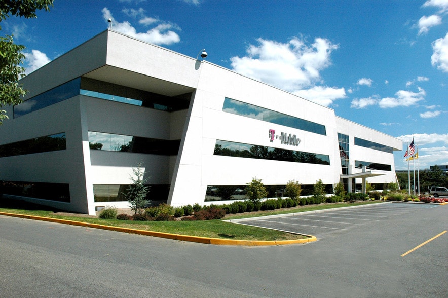 4 Sylvan Way, Parsippany, NJ 07054