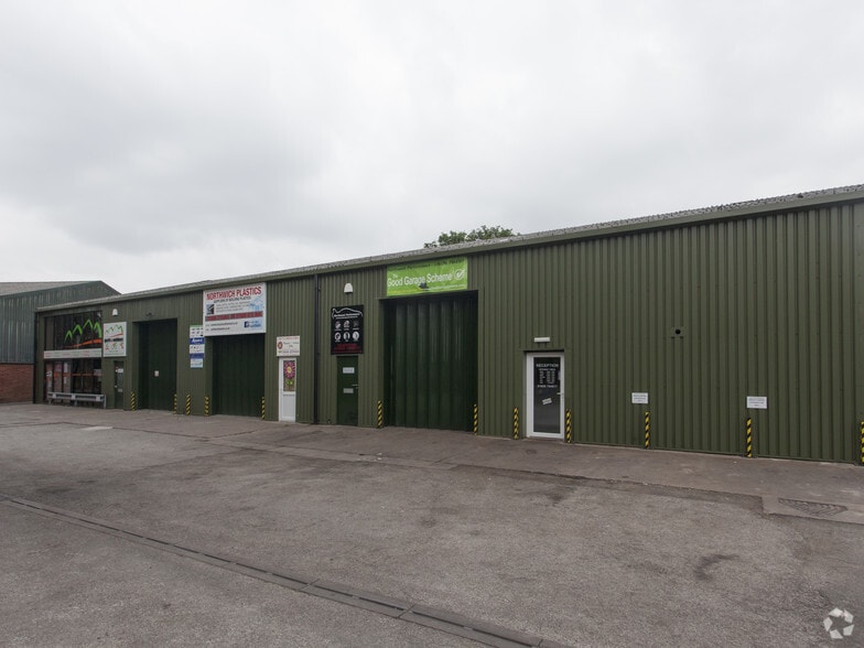 Navigation Rd, Northwich for sale - Primary Photo - Image 1 of 8