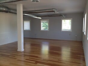 2035 Manchester St NE, Atlanta, GA for lease Interior Photo- Image 1 of 8
