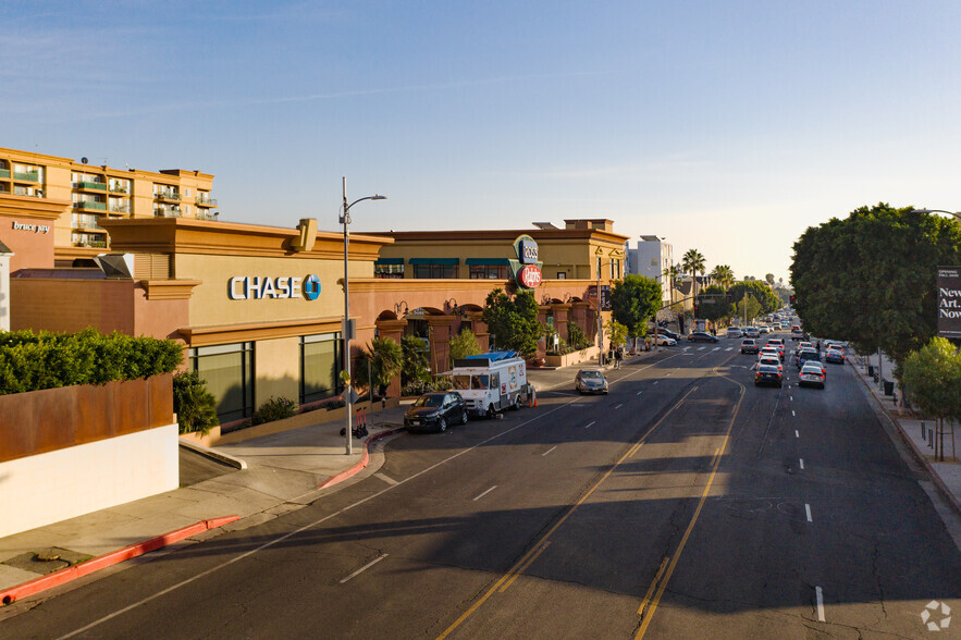 5417-5455 Hollywood Blvd, Los Angeles, CA for lease - Building Photo - Image 2 of 19