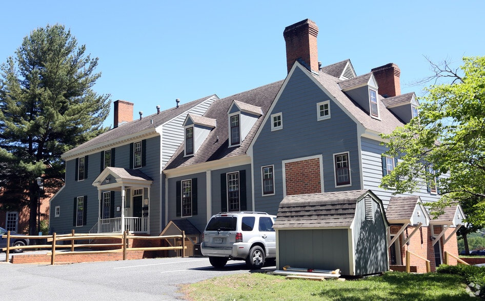 2305 Commonwealth Dr, Charlottesville, VA for sale - Building Photo - Image 3 of 28