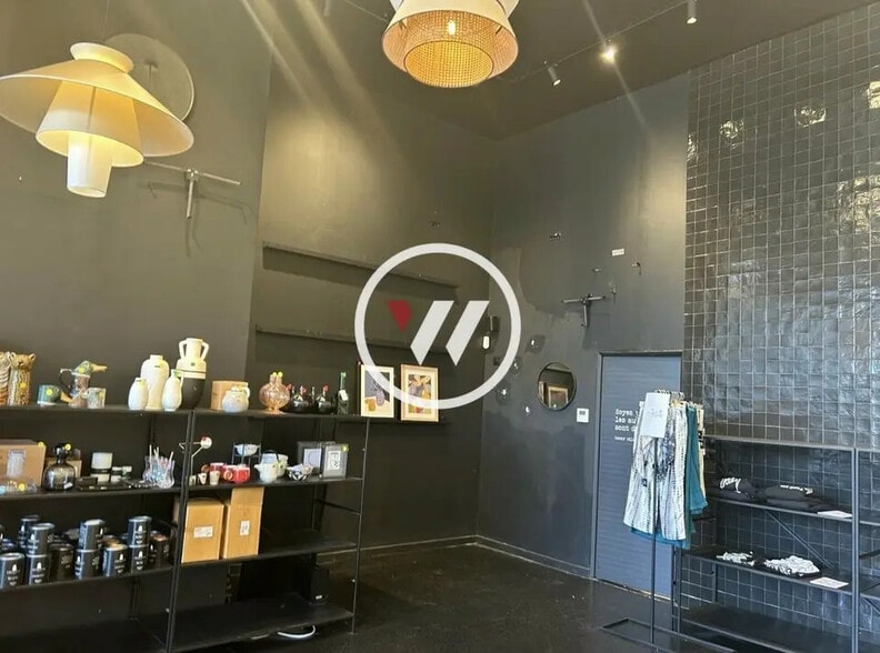 Retail in Marseille for lease - Interior Photo - Image 3 of 5