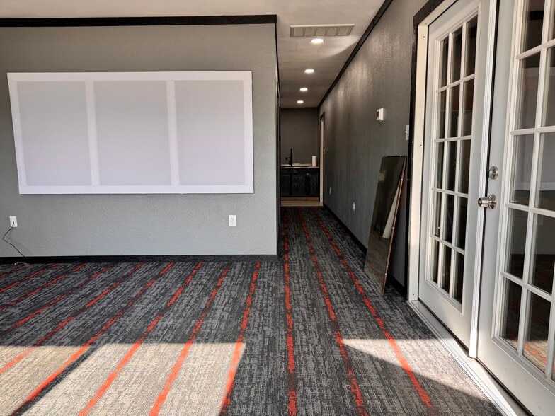 603 Lake Murray Dr E, Ardmore, OK for sale - Interior Photo - Image 3 of 58