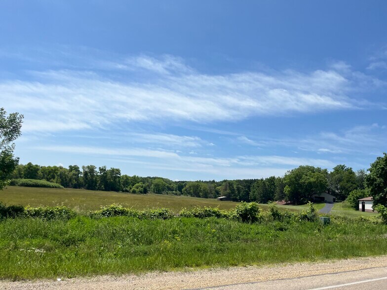2429 Cottage Grove Rd, Cottage Grove, WI for sale - Primary Photo - Image 1 of 1