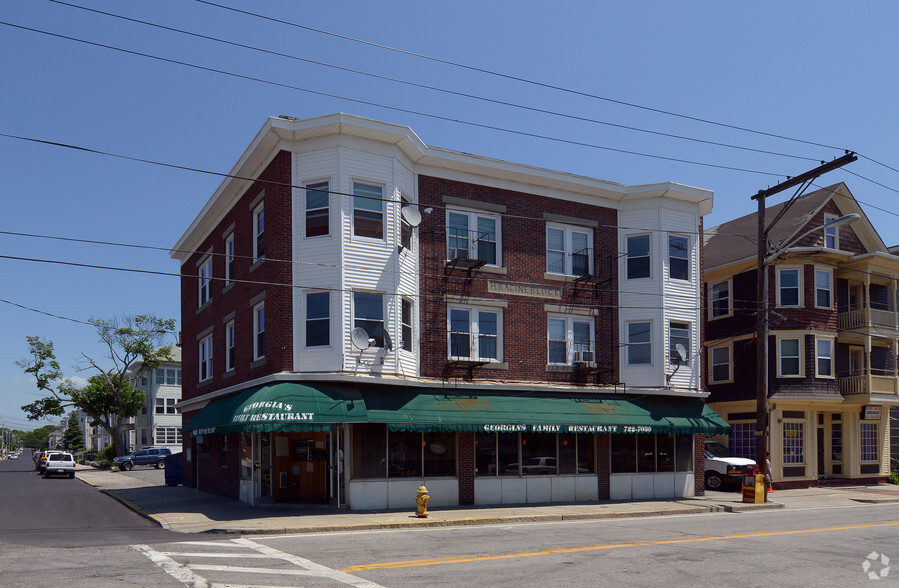 913-915 Dexter St, Central Falls, RI for sale - Primary Photo - Image 1 of 1