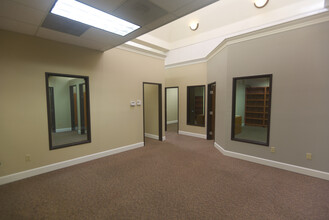 9045-9059 SW Barbur Blvd, Portland, OR for lease Interior Photo- Image 2 of 5