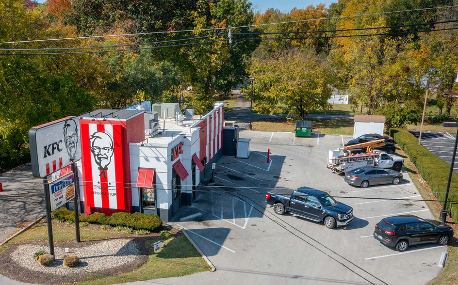 6908 Dixie Hwy, Louisville, KY for sale - Building Photo - Image 1 of 3