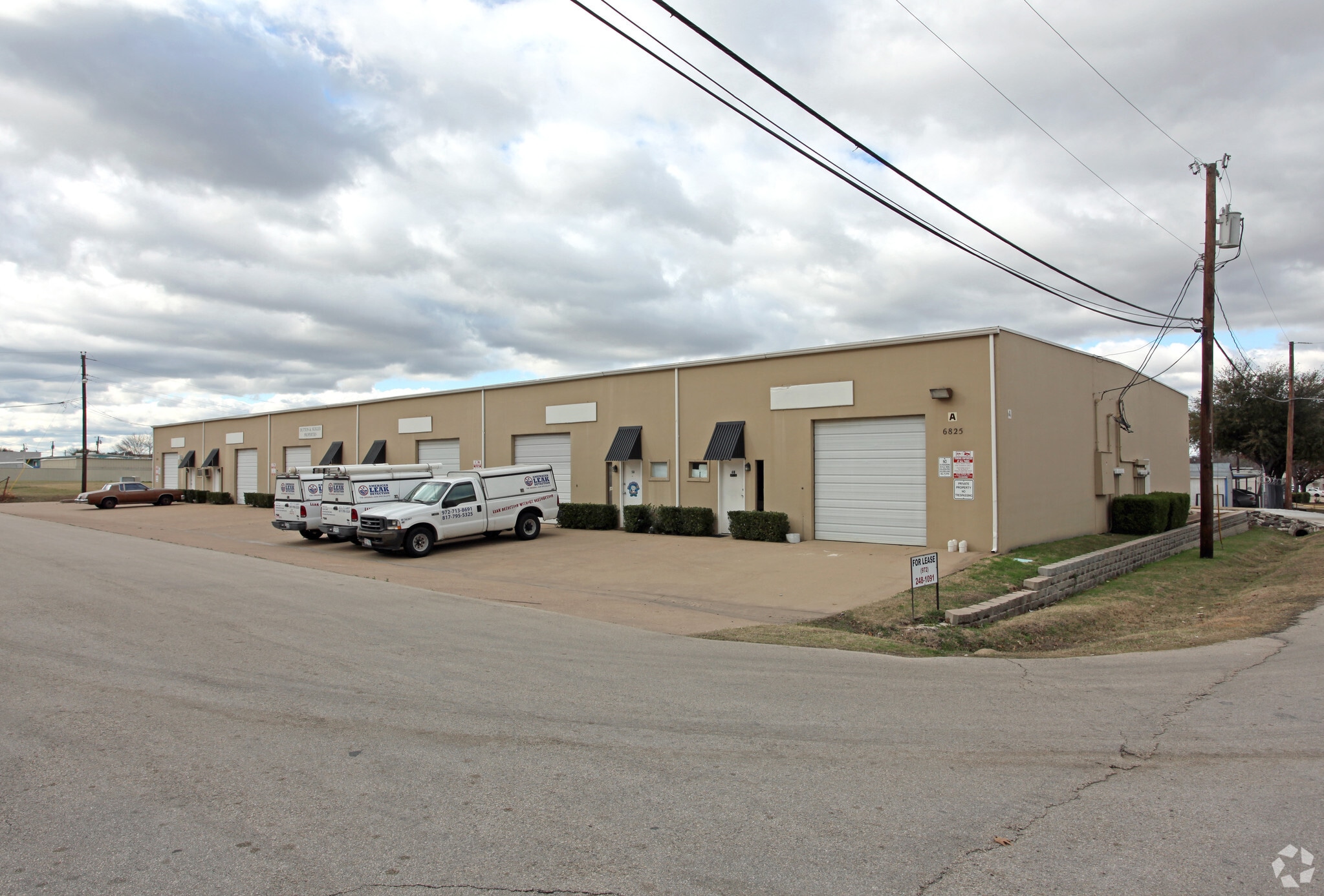 6825 Levelland Rd, Dallas, TX for lease Primary Photo- Image 1 of 3