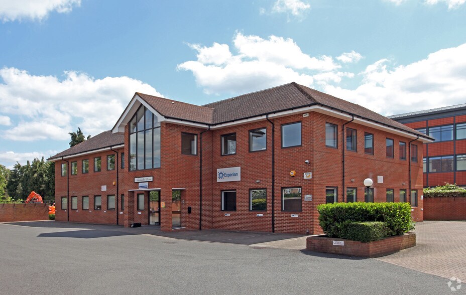 Dedmere Rd, Marlow, SL7 1FX