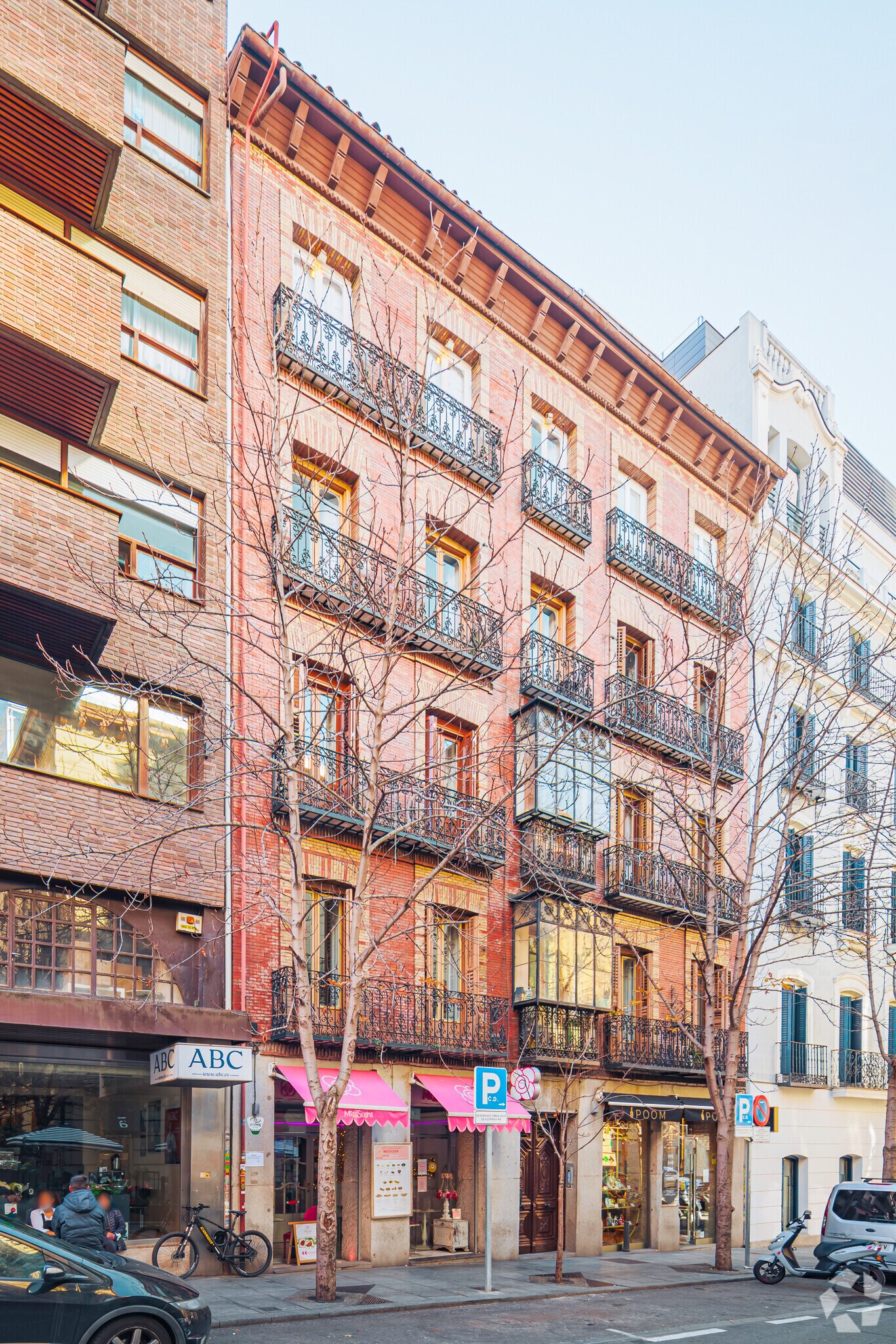 Multifamily in Madrid, Madrid for sale Building Photo- Image 1 of 3