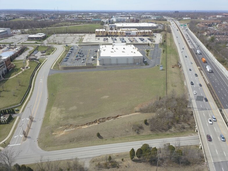 12550 Sycamore Station Pl, Louisville, KY for sale - Primary Photo - Image 1 of 4