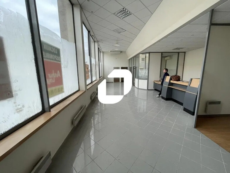 Office in Châlons-en-Champagne for sale - Building Photo - Image 2 of 10