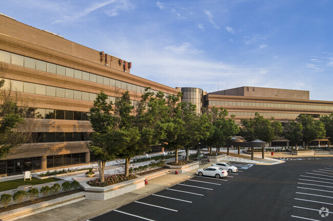 More details for 13873 Park Center Rd, Herndon, VA - Office for Lease