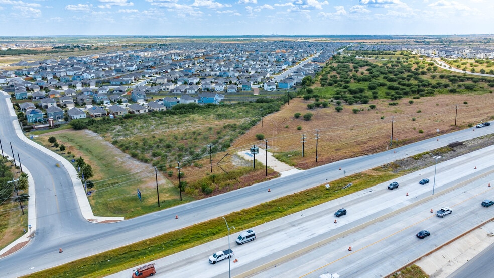 999 E IH 10 9 Rd, Converse, TX for sale - Building Photo - Image 2 of 16