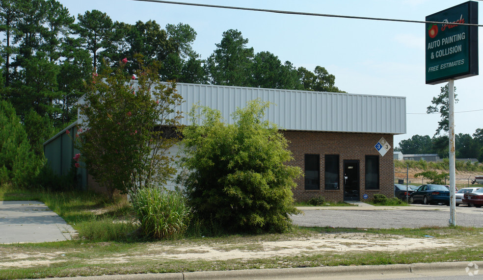 1033 Pamalee Dr, Fayetteville, NC for sale - Building Photo - Image 3 of 5