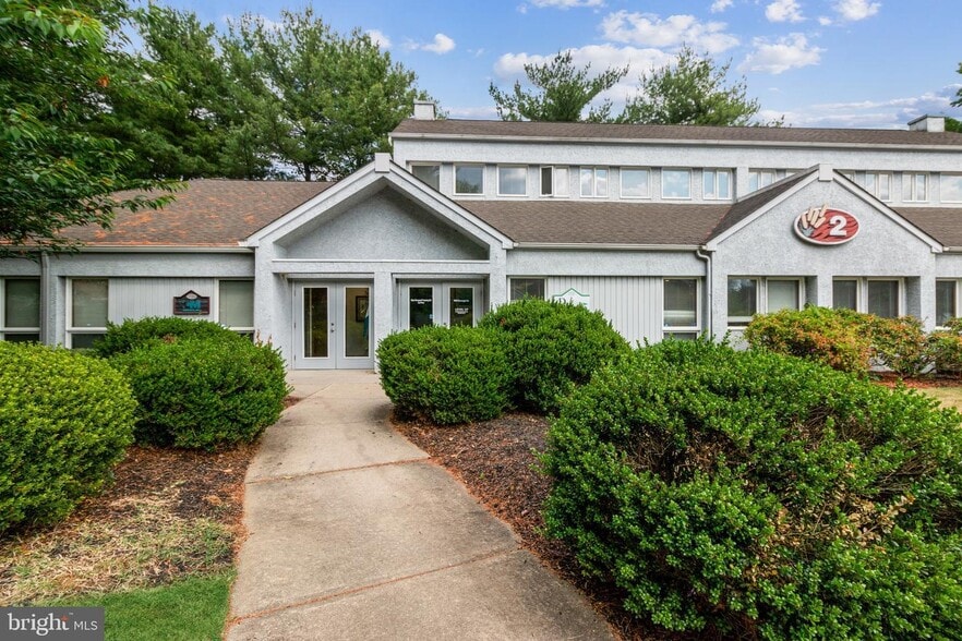 112 Haddontowne Ct, Cherry Hill, NJ for sale - Building Photo - Image 2 of 12