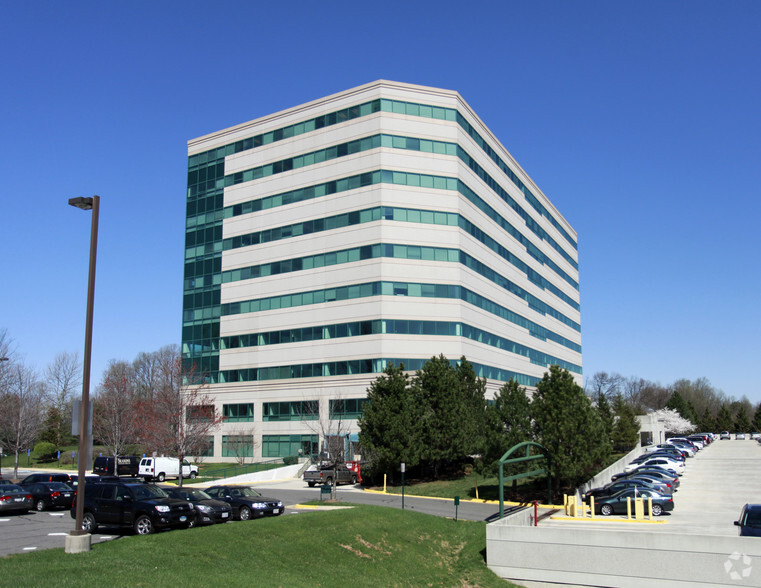 12601 Fair Lakes Cir, Fairfax, VA for lease - Building Photo - Image 2 of 5