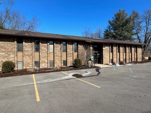 708 W Centre Ave, Portage, MI for lease - Primary Photo - Image 1 of 12