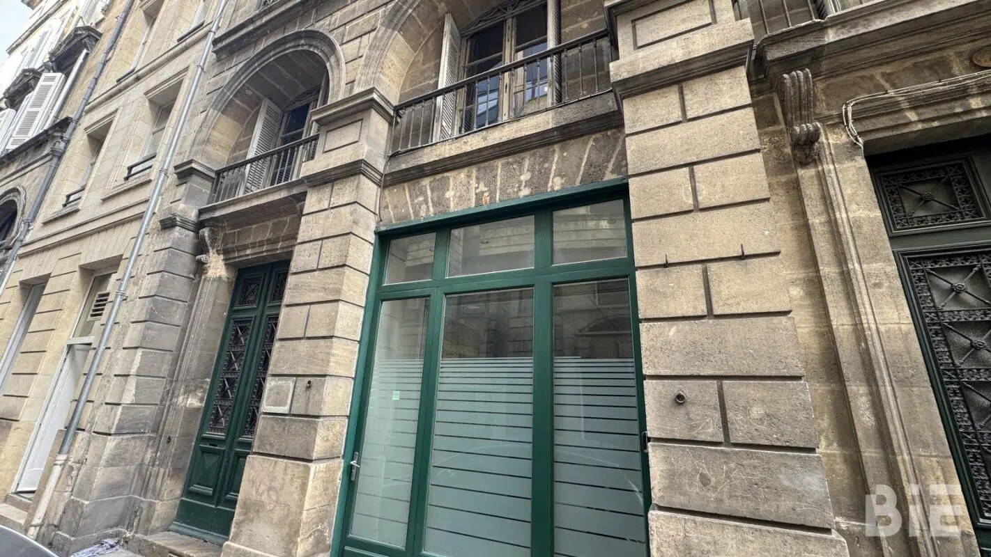 Office in Bordeaux for lease Building Photo- Image 1 of 6