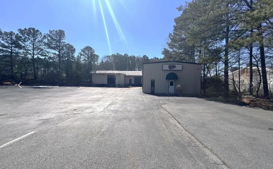 7843 Conners Rd, Winston, GA for sale - Primary Photo - Image 1 of 10