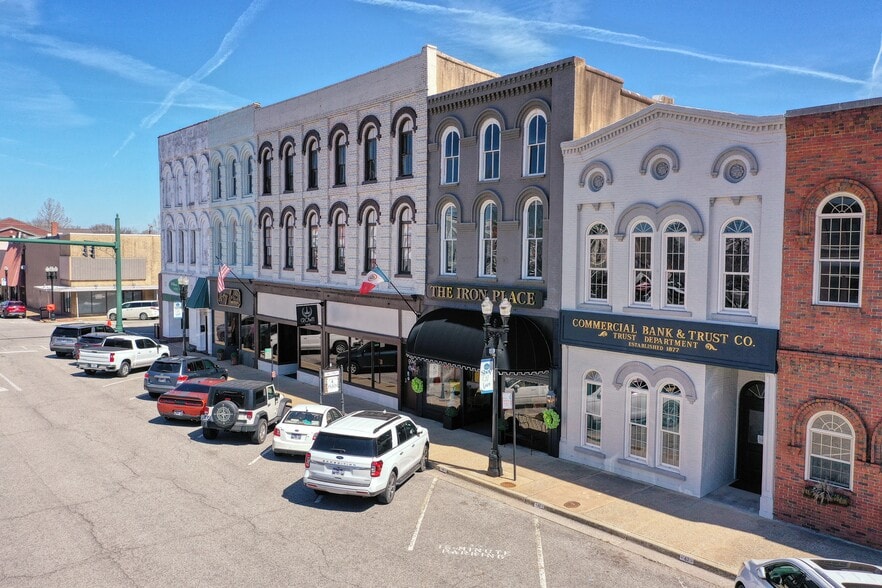 121 N Poplar St, Paris, TN for sale - Building Photo - Image 3 of 37