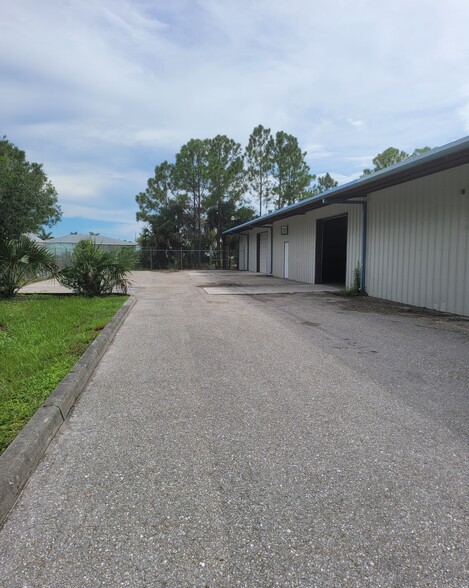 25451 Fortran Rd, Punta Gorda, FL for sale - Building Photo - Image 3 of 16