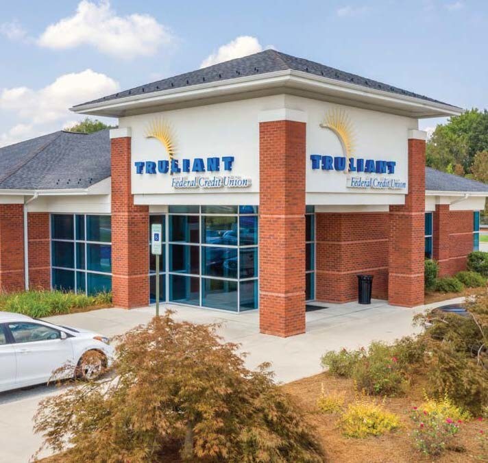 2914 S Elmeugene St, Greensboro, NC 27406