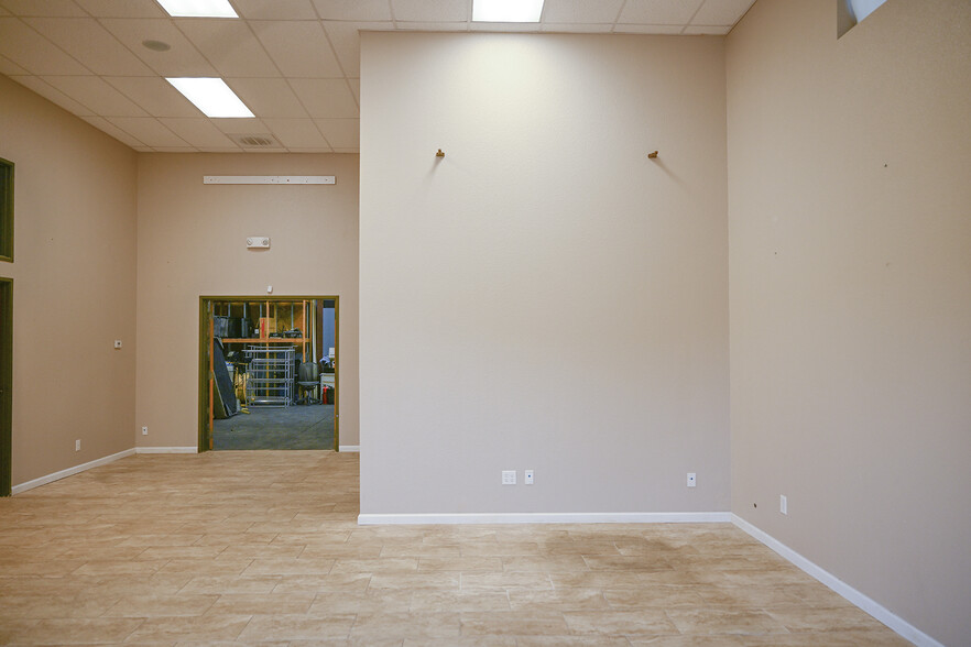 1800 Industrial Blvd, Colleyville, TX for sale - Interior Photo - Image 3 of 30