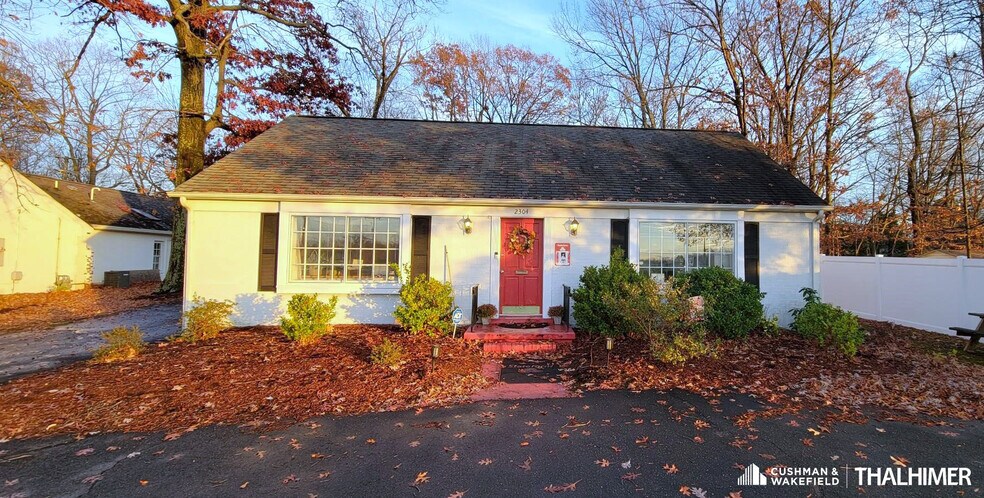 2304 Emancipation Hwy, Fredericksburg, VA for sale - Building Photo - Image 1 of 6