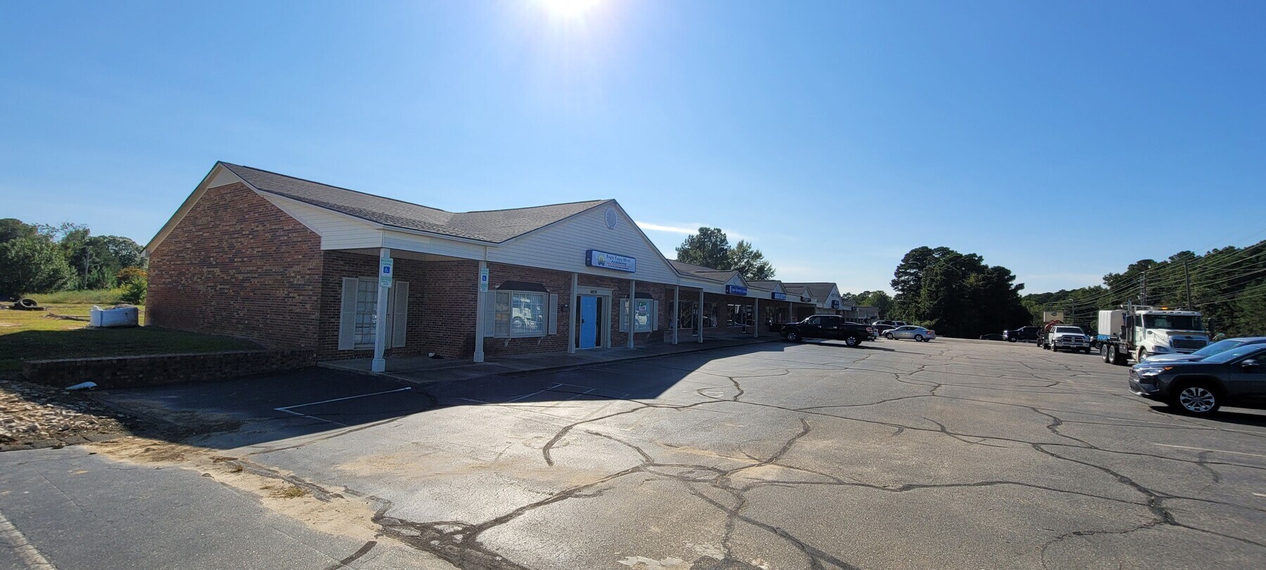 60396055 Rd, Fayetteville, NC 28314