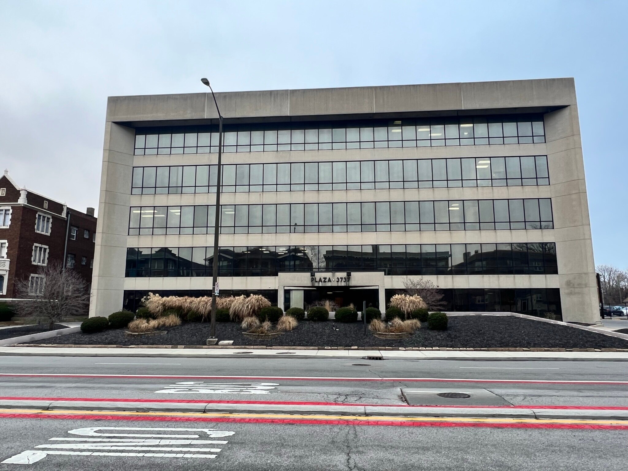 3737 N Meridian St, Indianapolis, IN for lease Interior Photo- Image 1 of 11