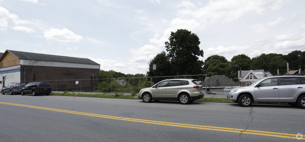 210 Washington St, Peekskill, NY for sale - Primary Photo - Image 1 of 1