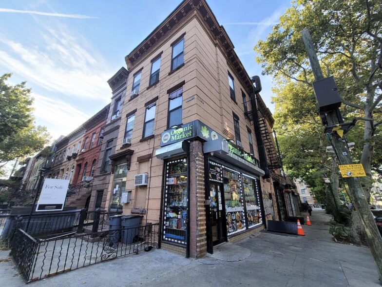 577 Decatur St, Brooklyn, NY for sale - Building Photo - Image 1 of 26