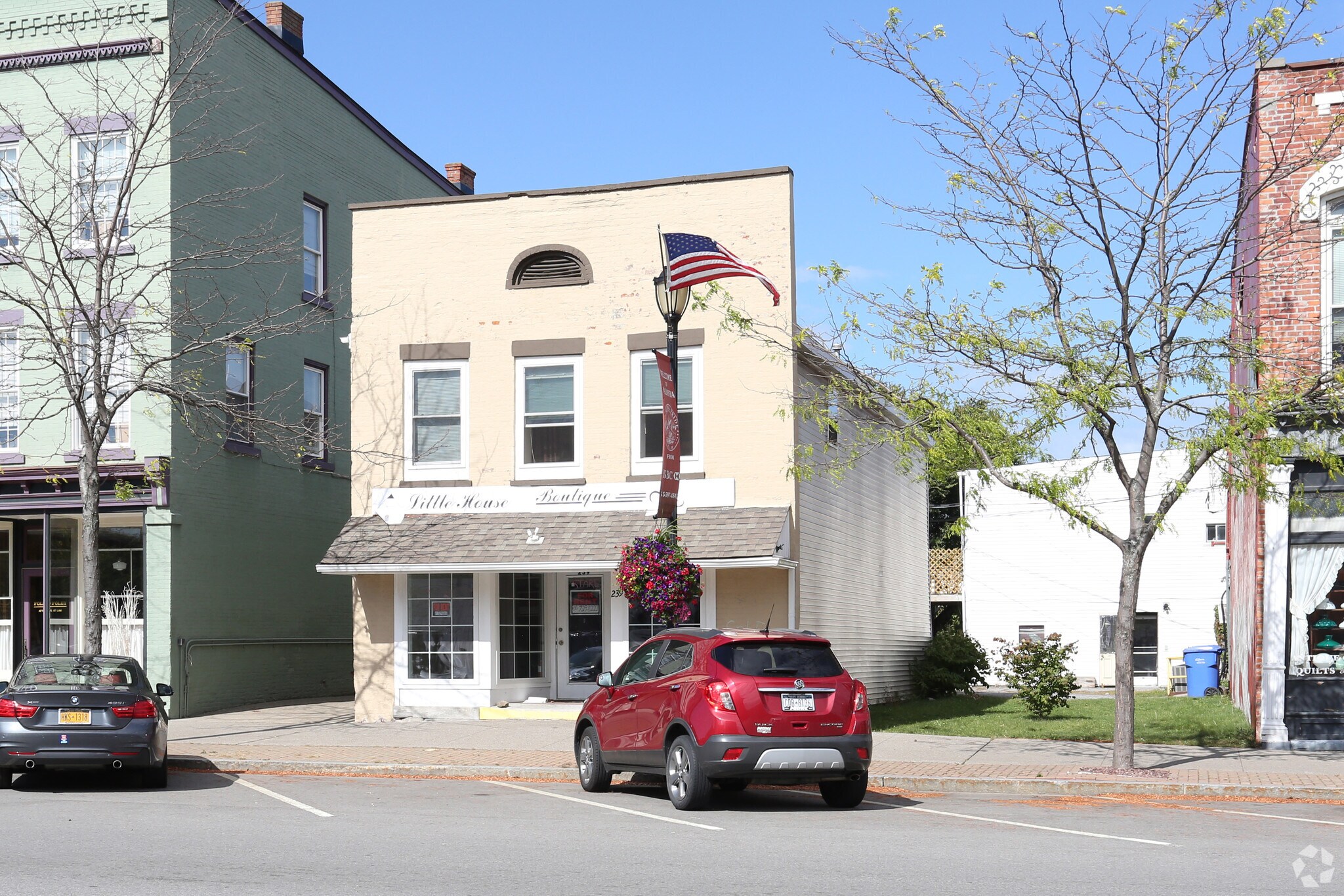 239 E Main St, Palmyra, NY for sale Primary Photo- Image 1 of 1