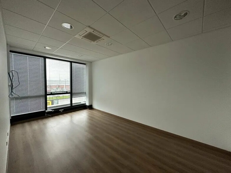 Office in Bischheim for lease - Interior Photo - Image 3 of 3