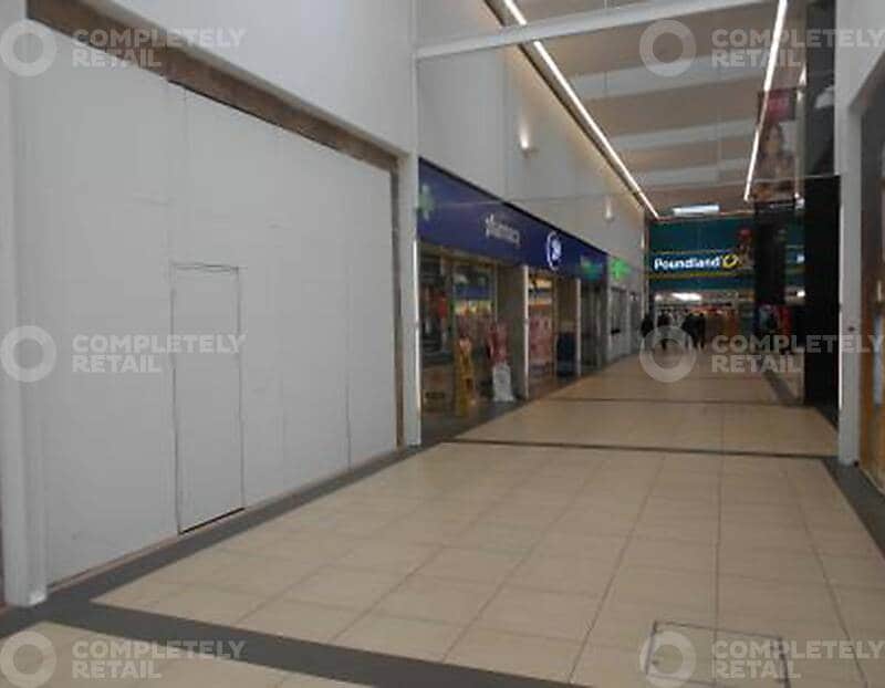 High St, West Bromwich for lease Interior Photo- Image 1 of 2