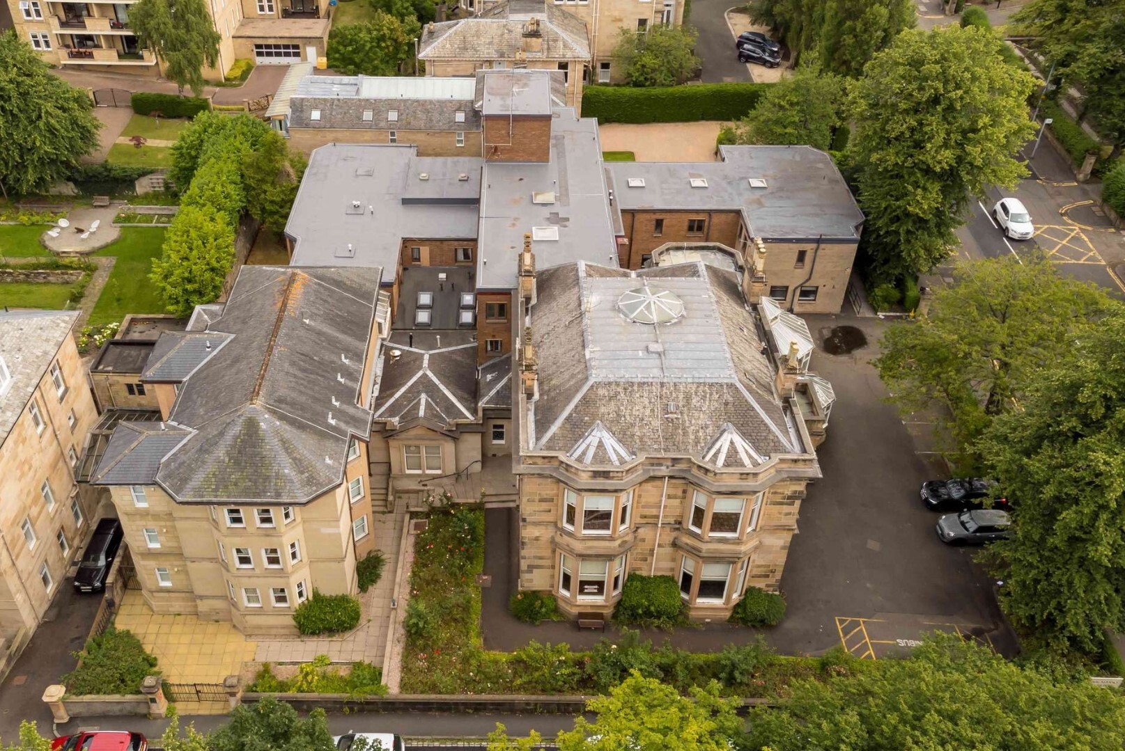 3 Cleveden Rd, Glasgow for sale Primary Photo- Image 1 of 8