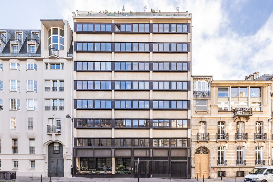69 Rue Ampère, Paris for sale - Primary Photo - Image 1 of 3