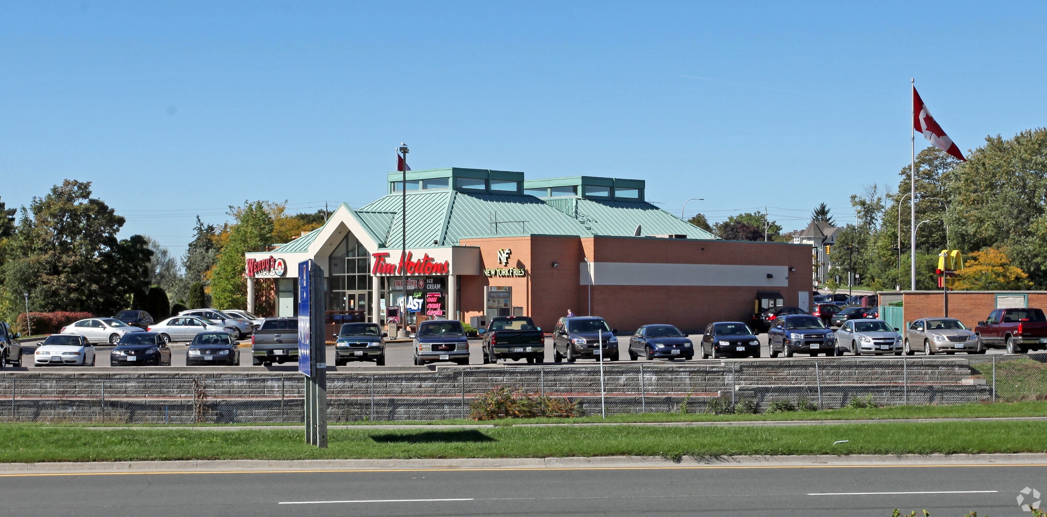 1 Paisley Ct, Whitby, ON for sale Primary Photo- Image 1 of 1