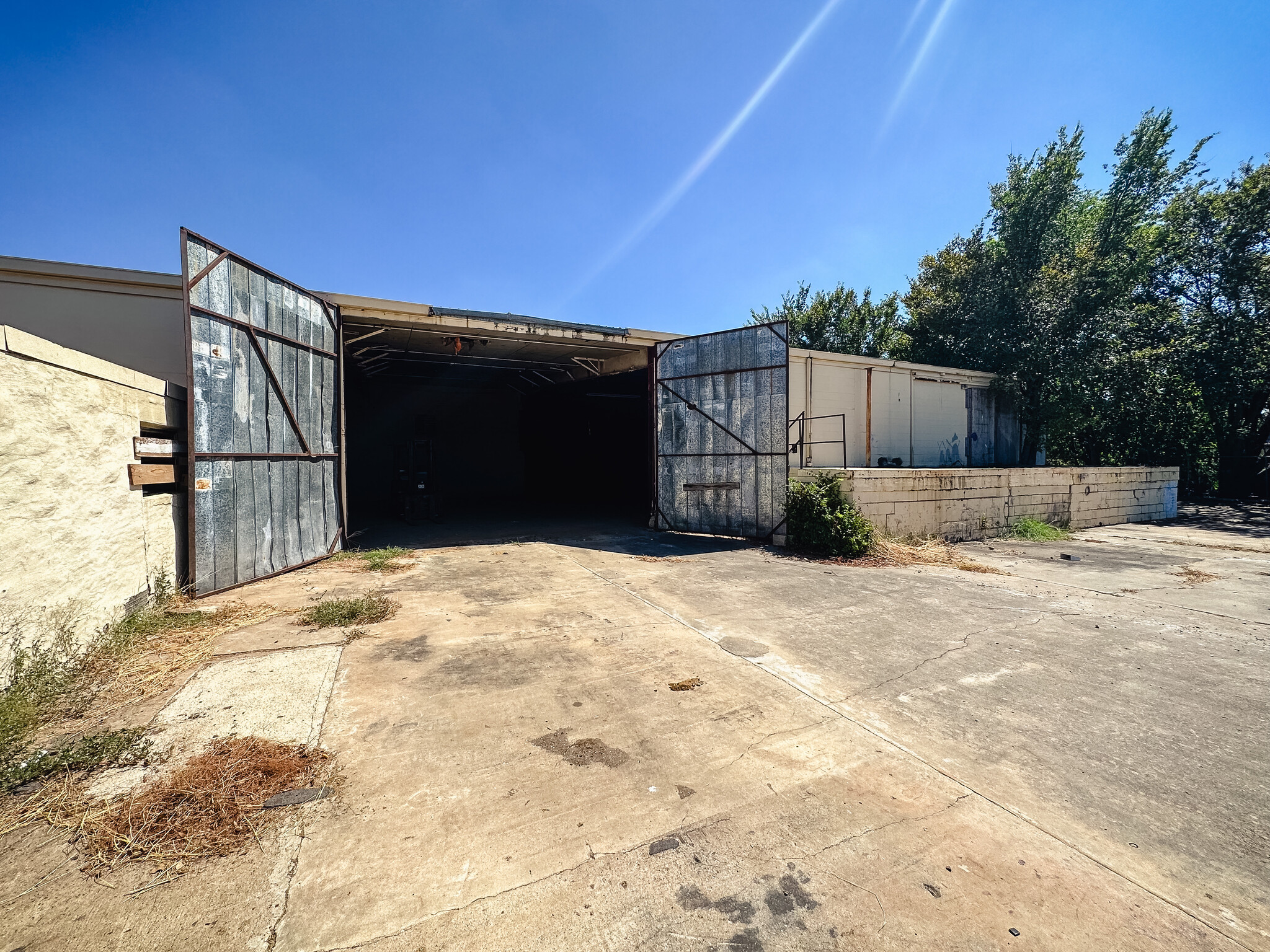 512 Jones St, Gonzales, TX for sale Building Photo- Image 1 of 11