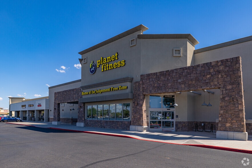 15557-15609 W Bell Rd, Surprise, AZ for lease - Primary Photo - Image 1 of 12