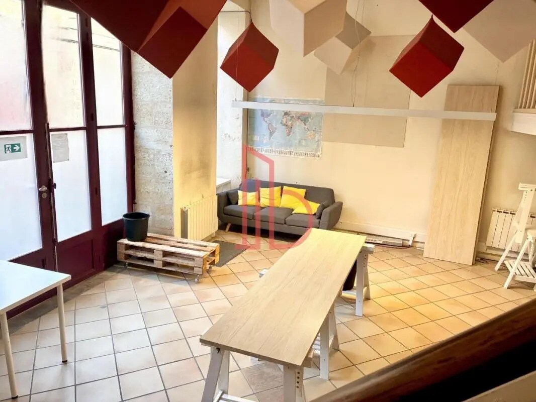 Office in Bordeaux for lease Building Photo- Image 1 of 6
