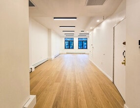 60 W 45th St, New York, NY for lease Interior Photo- Image 1 of 3