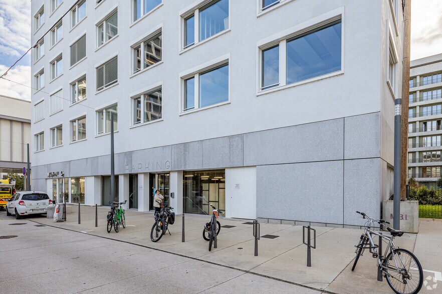 Office in Lyon for lease - Building Photo - Image 1 of 2