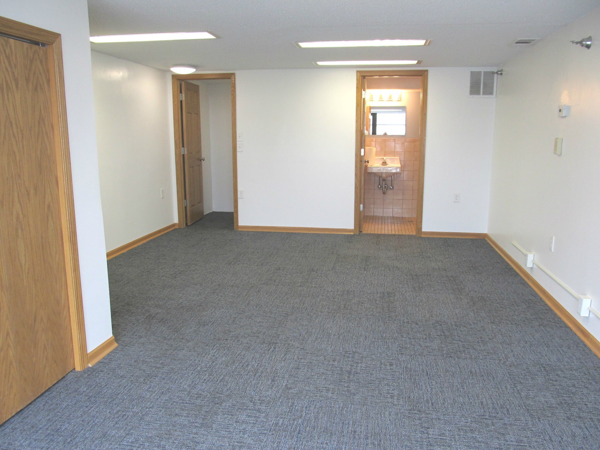 1990 E County Road D, Saint Paul, MN for sale Building Photo- Image 1 of 1