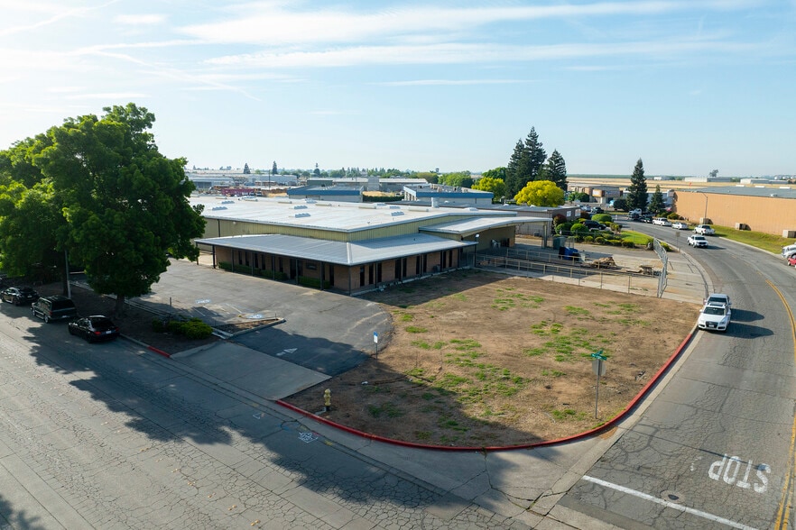 2170 Wardrobe Ave, Merced, CA for lease - Building Photo - Image 1 of 10